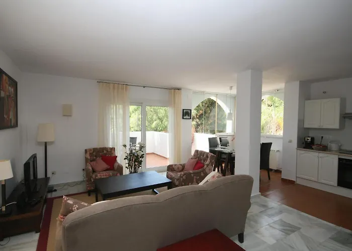 Lovely In Marbella-las Chapas Lejlighed Marbella