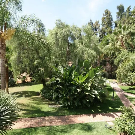 Апартаменти Lovely In Marbella-las Chapas Марбелья